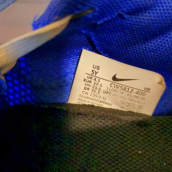 Kids Nike Renew size 5 Y Blue Sneakers - Picture 12 of 12